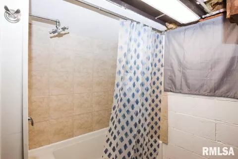 106 W Pine St, Dunlap, IL 61525 photo 36