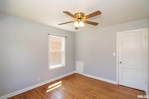 814 E Willcox Ave, Peoria, IL 61603 photo 17