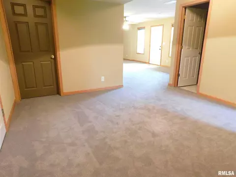 4114 S Pointe Dr, Mapleton, IL 61547 photo 34