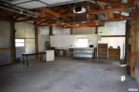 903 E Broadway, Astoria, IL 61501 photo 31