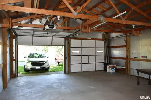 903 E Broadway, Astoria, IL 61501 photo 32