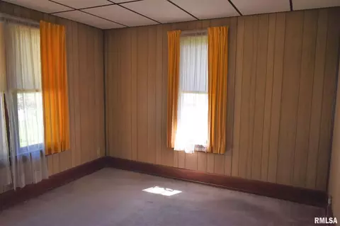 903 E Broadway, Astoria, IL 61501 photo 10