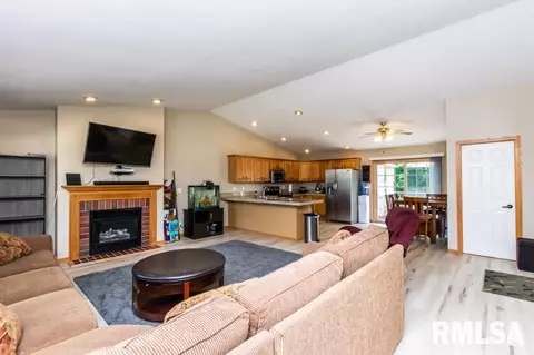 9412 W Lake Lancelot Dr, Mapleton, IL 61547 photo 3