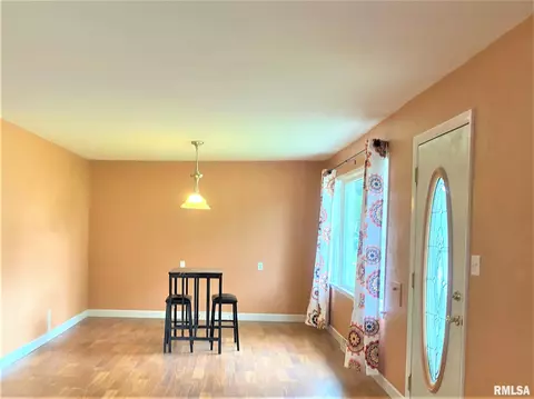 405 Jackson St, Washington, IL 61571 photo 4