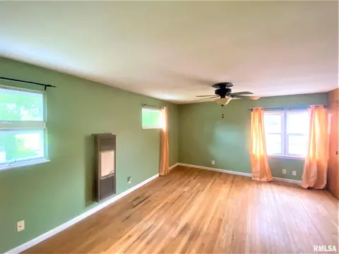 405 Jackson St, Washington, IL 61571 photo 14