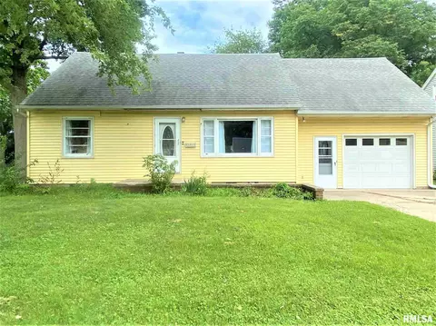 405 Jackson St, Washington, IL 61571 photo 1