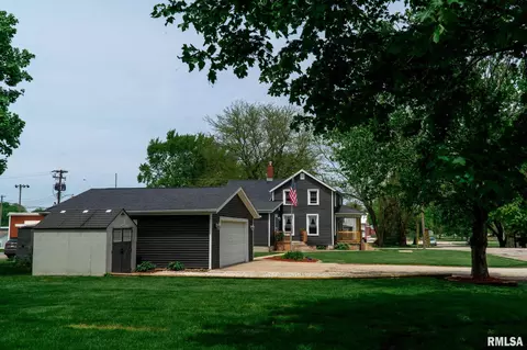 134 N Sage St, Oneida, IL 61467 photo 16