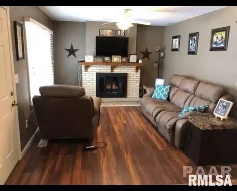 1336 Carolbeth Ave, Macomb, IL 61455 photo 9