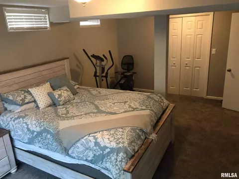 1336 Carolbeth Ave, Macomb, IL 61455 photo 8