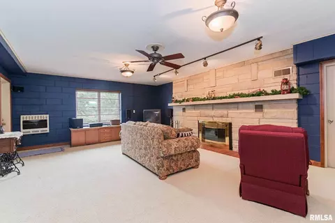 320 S Main St, Congerville, IL 61729 photo 32