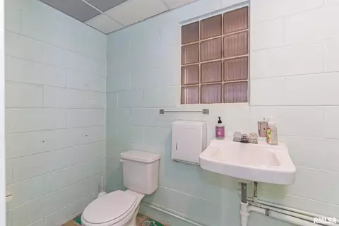320 S Main St, Congerville, IL 61729 photo 36