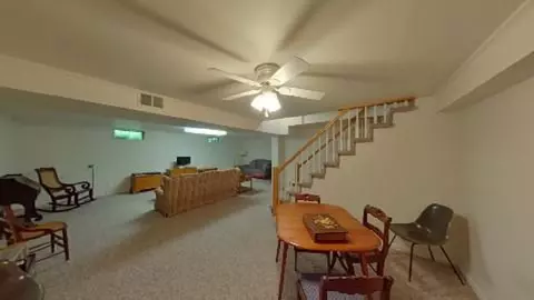 549 Meadow Dr, Macomb, IL 61455 photo 9