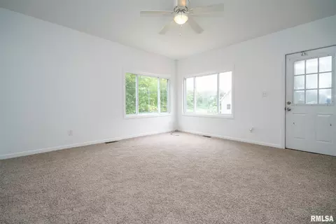 8805 W Main St, Mapleton, IL 61547 photo 5