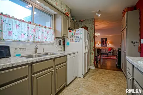 311 Devonshire Rd, Washington, IL 61571 photo 13