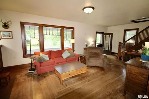 616 N Main St, Eureka, IL 61530 photo 10