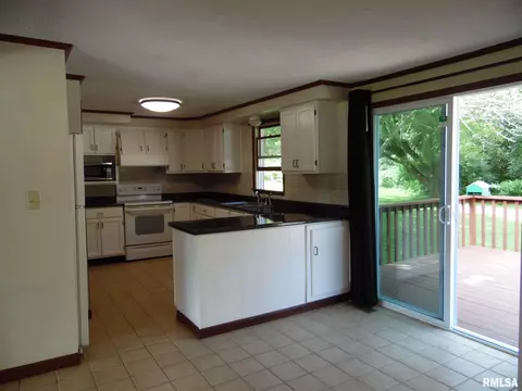 9503 Guinivere Dr, Mapleton, IL 61547 photo 8