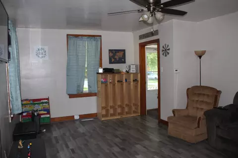 317 Park, Lacon, IL 61540 photo 5