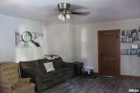 317 Park, Lacon, IL 61540 photo 4