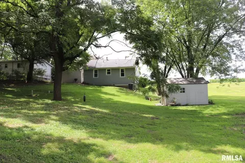 9606 S Mapleton Rd, Mapleton, IL 61547 photo 4