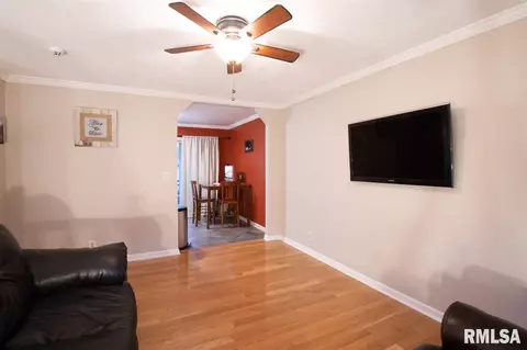 6313 N Devonshire St, Peoria, IL 61615 photo 6
