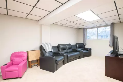 6313 N Devonshire St, Peoria, IL 61615 photo 17