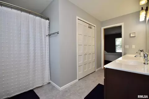 4711 W Pendleton Pl, Peoria, IL 61615 photo 15