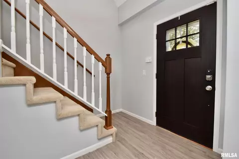 4711 W Pendleton Pl, Peoria, IL 61615 photo 24