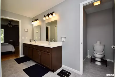 4711 W Pendleton Pl, Peoria, IL 61615 photo 28