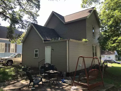 1007 E Behrends Ave, Peoria, IL 61603 photo 2