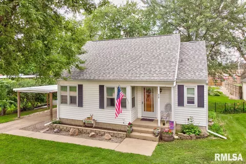 512 E Washington St, Morton, IL 61550 photo 2