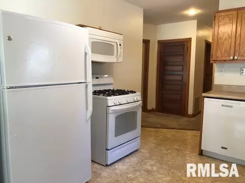 424 E Murray St, Macomb, IL 61455 photo 11