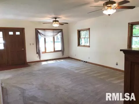 424 E Murray St, Macomb, IL 61455 photo 2