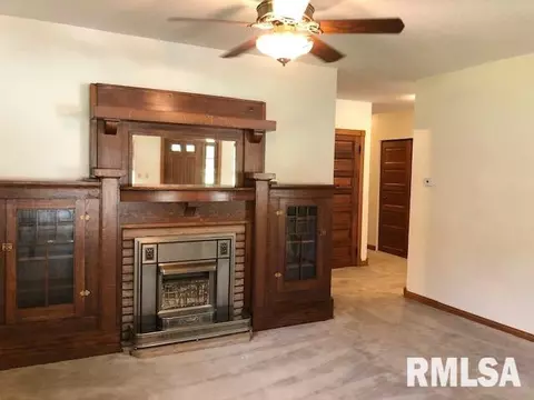 424 E Murray St, Macomb, IL 61455 photo 3