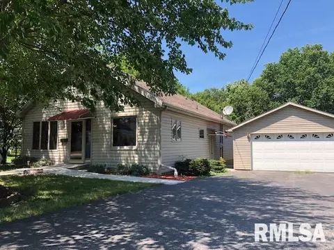 424 E Murray St, Macomb, IL 61455 photo 1