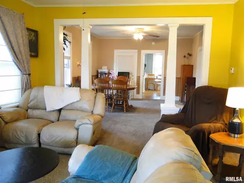 522 E Davis St, Bushnell, IL 61422 photo 6