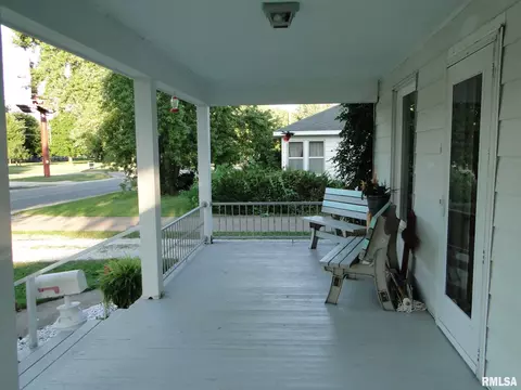 522 E Davis St, Bushnell, IL 61422 photo 5