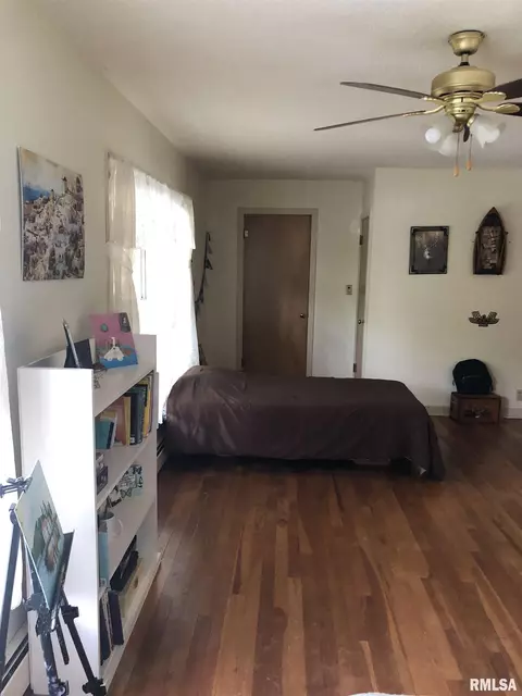 647 S Randolph St, Macomb, IL 61455 photo 14