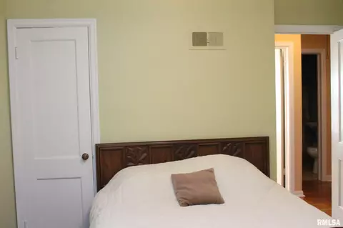 909 S Main St, Eureka, IL 61530 photo 30