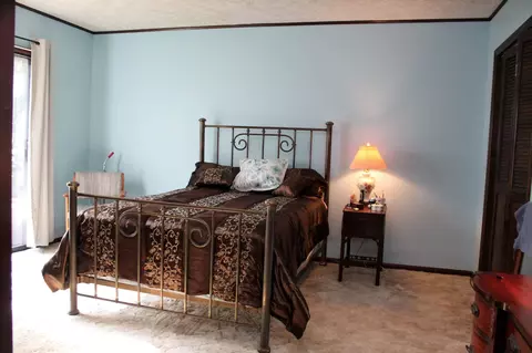 909 S Main St, Eureka, IL 61530 photo 24