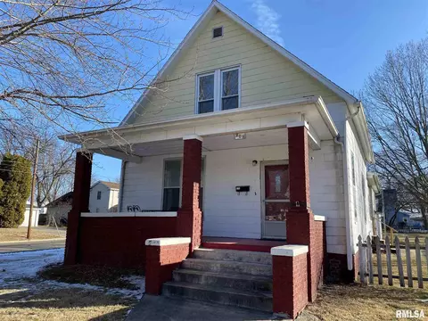 203 S White St, Macomb, IL 61455 photo 2
