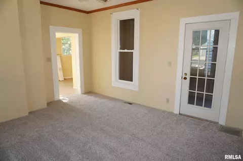 203 S White St, Macomb, IL 61455 photo 11