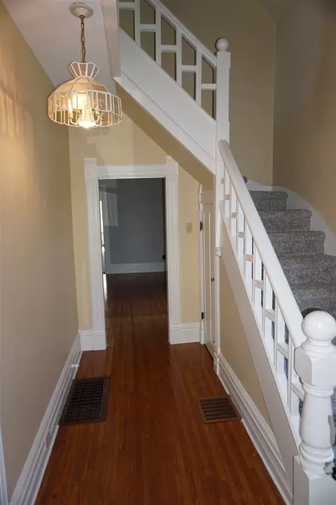 203 S White St, Macomb, IL 61455 photo 7