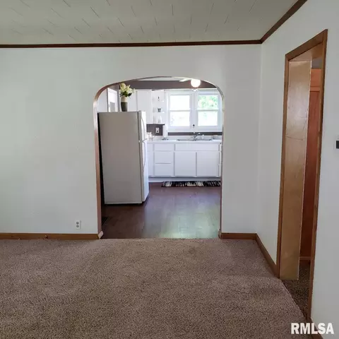 206 N Central Ave, Saint David, IL 61563 photo 12
