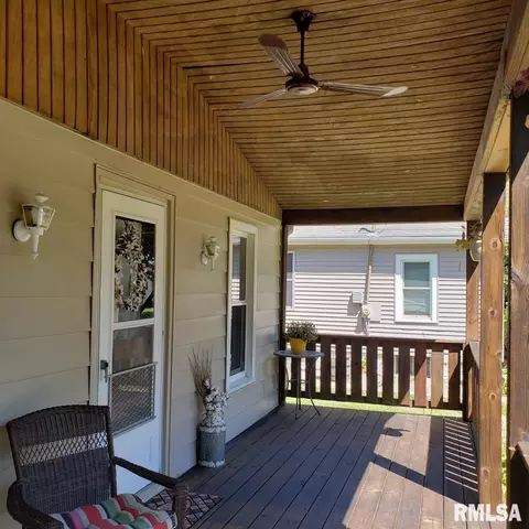 206 N Central Ave, Saint David, IL 61563 photo 7