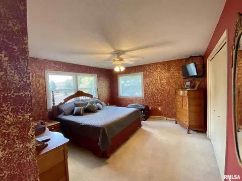 843 E Franklin St, Macomb, IL 61455 photo 10