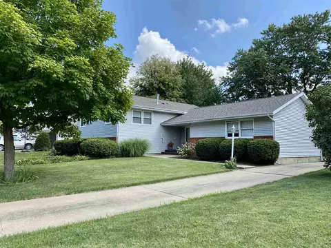 843 E Franklin St, Macomb, IL 61455 photo 1