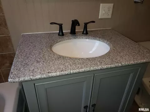 573 N 3rd Ave, Canton, IL 61520 photo 31