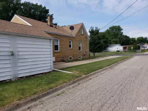 573 N 3rd Ave, Canton, IL 61520 photo 46