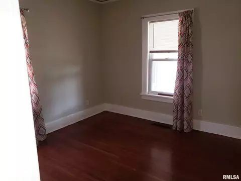 573 N 3rd Ave, Canton, IL 61520 photo 34