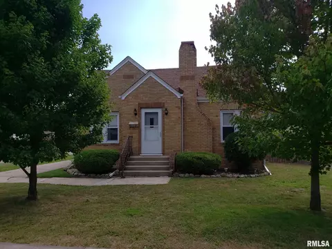 573 N 3rd Ave, Canton, IL 61520 photo 1